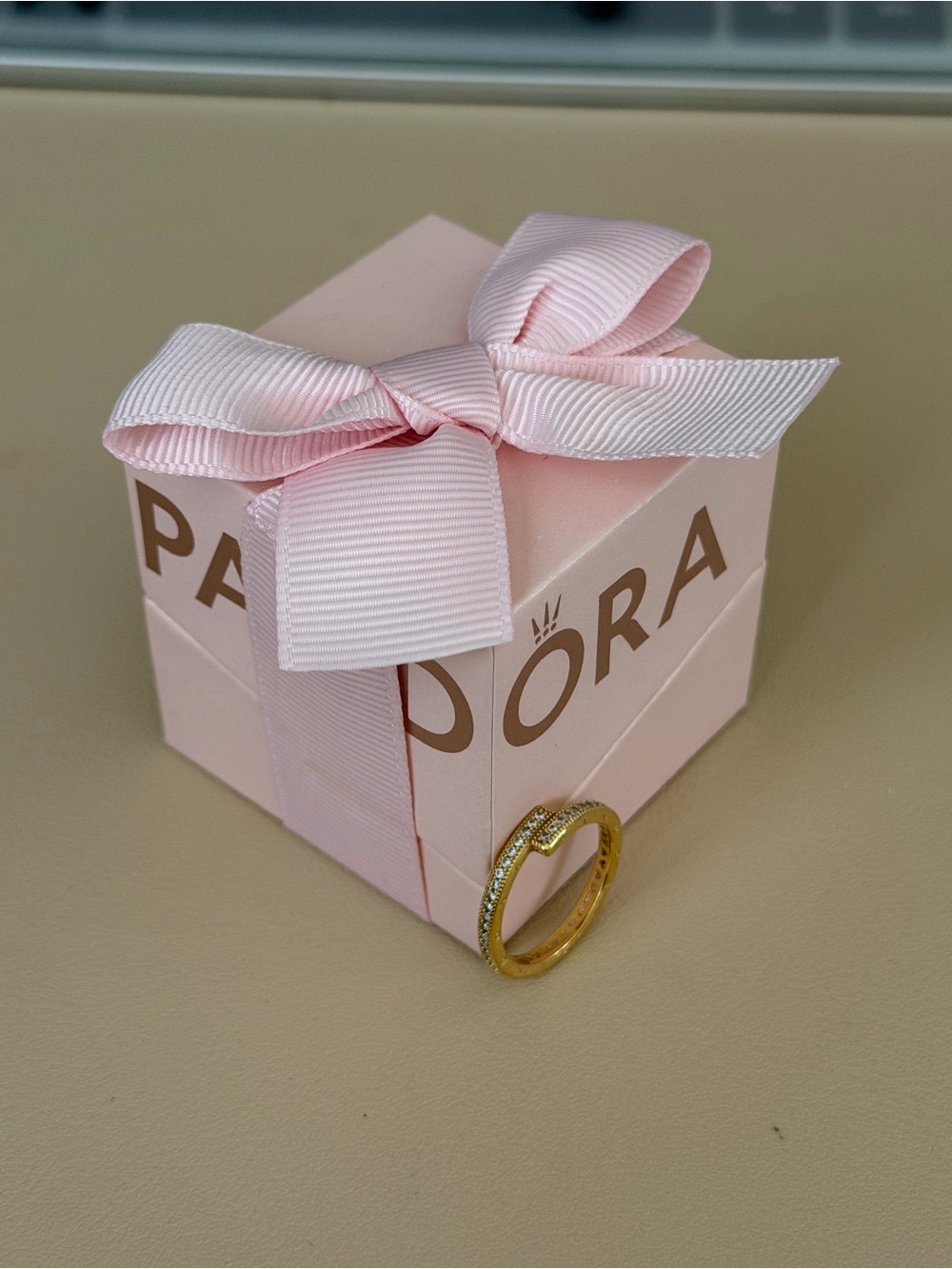Pandora 14K Gold-Plated Sparkling Overlapping Ring